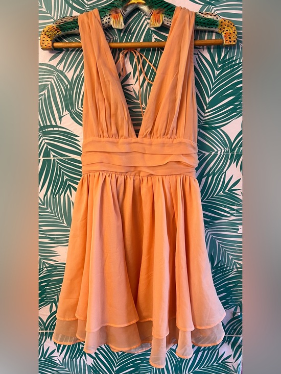 Abercrombie & Fitch Dresses & Skirts - Abercrombie & Fitch Orange plunge mini dress pleated waist & flowing skirt sz XS